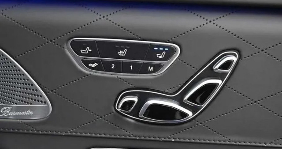 Mercedes-Benz S-Class 