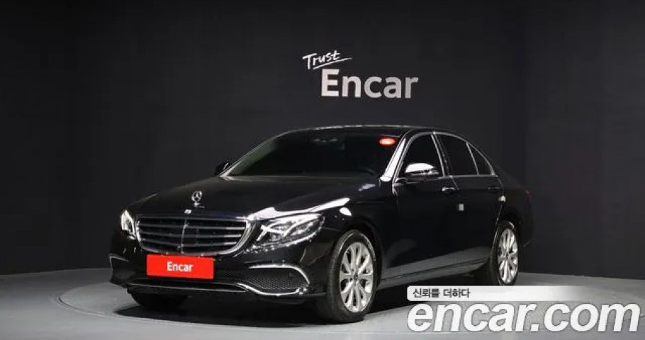 Mercedes-Benz E-Class 