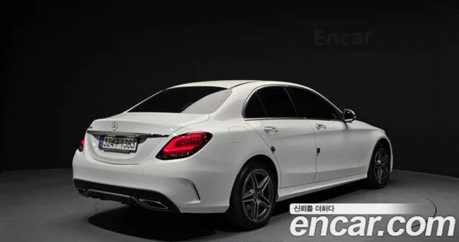 Mercedes-Benz C-Class 
