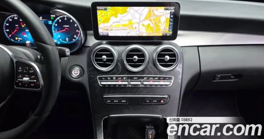 Mercedes-Benz C-Class 