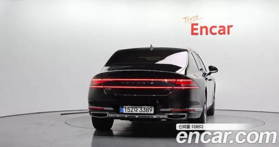 Genesis G90 
