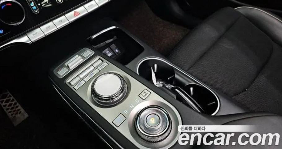 Genesis Gv70 