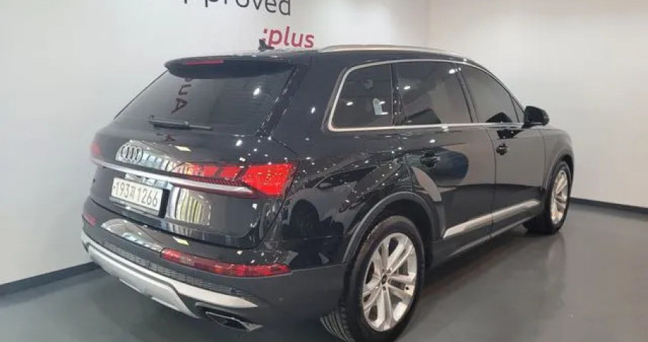 Audi Q7 
