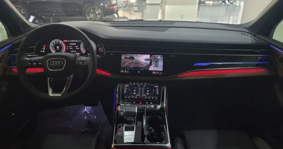 Audi Q7 