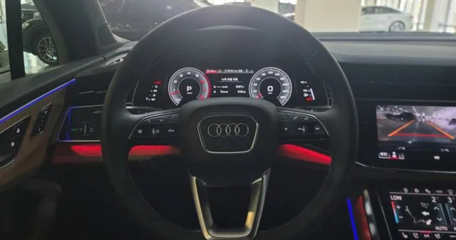 Audi Q7 