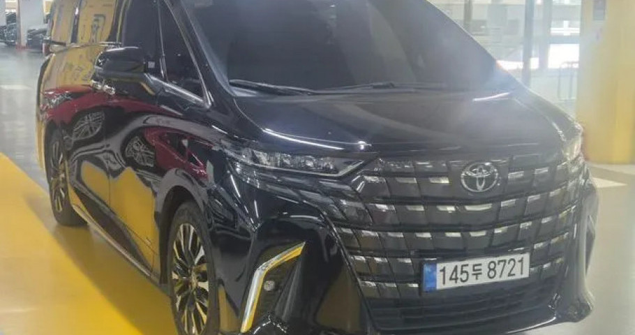 Toyota Alphard 