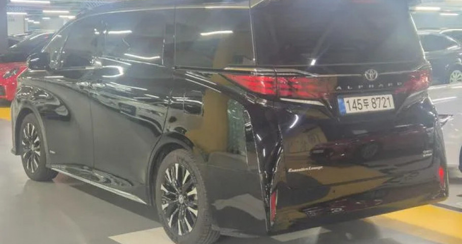 Toyota Alphard 