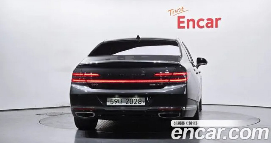 Genesis G90 