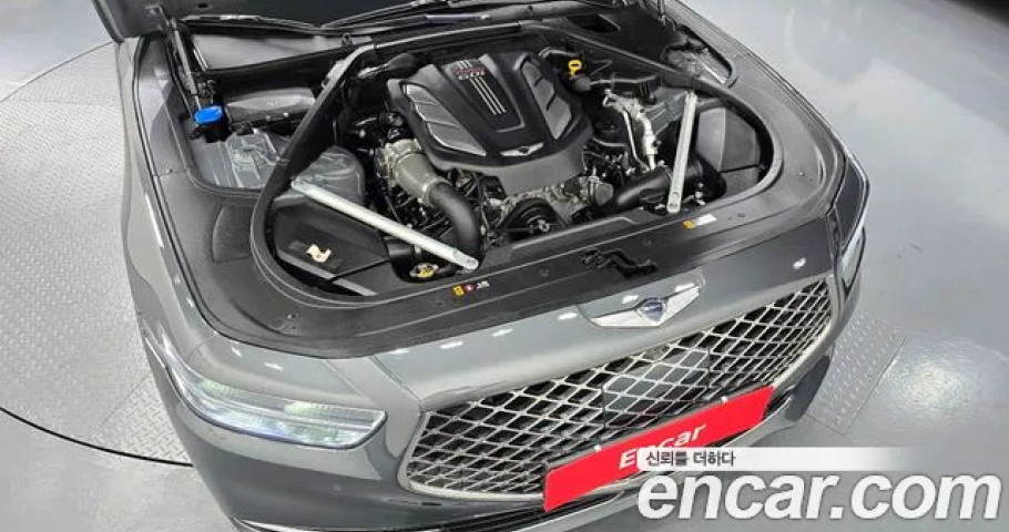 Genesis G90 