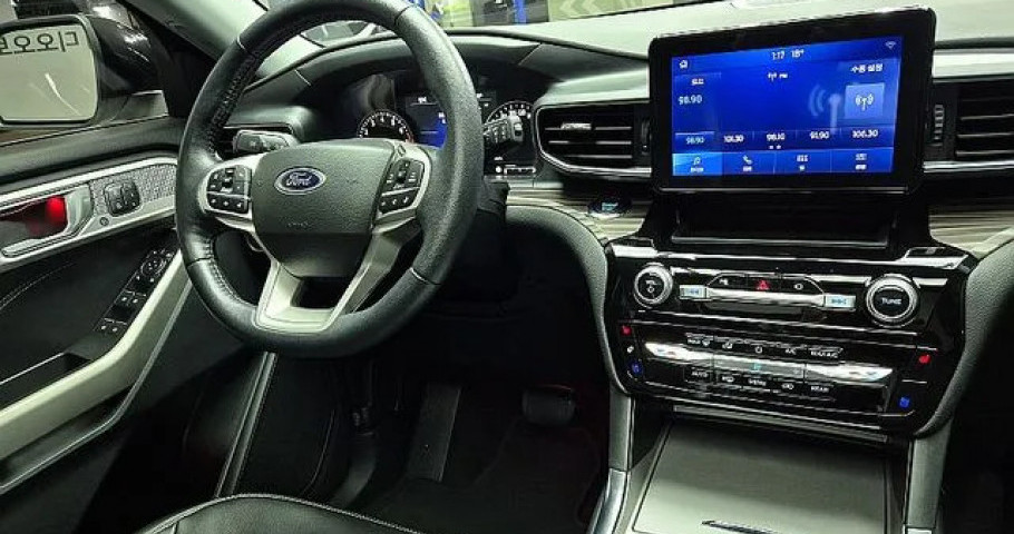 Ford Explorer 