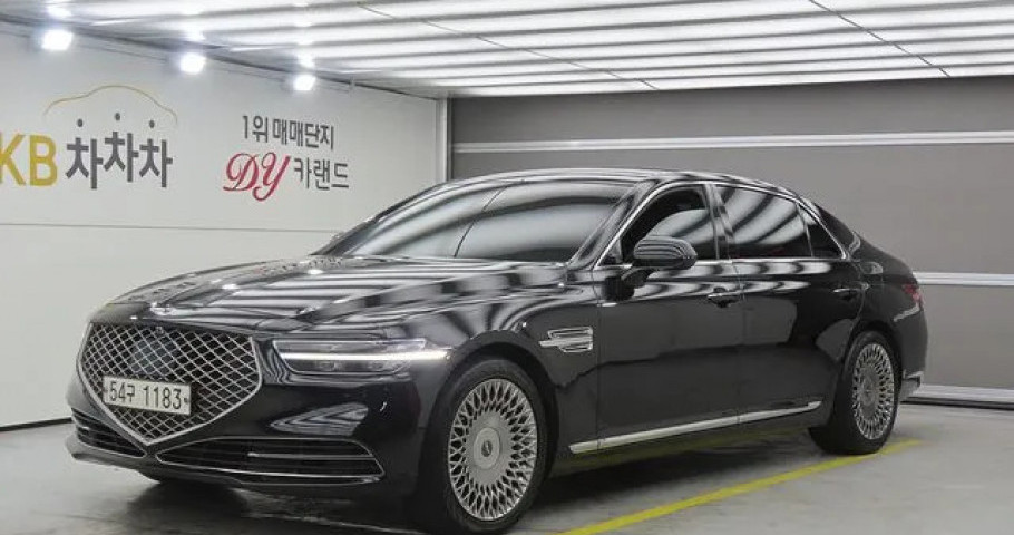 Genesis G90 