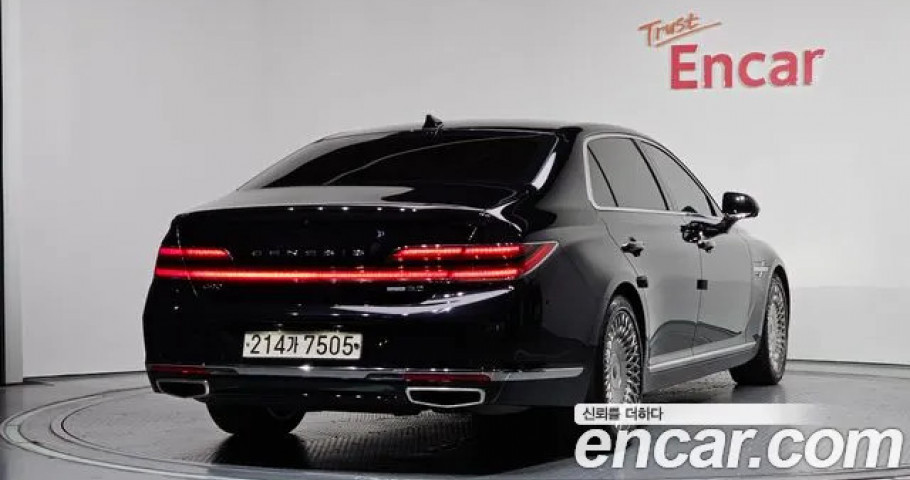 Genesis G90 