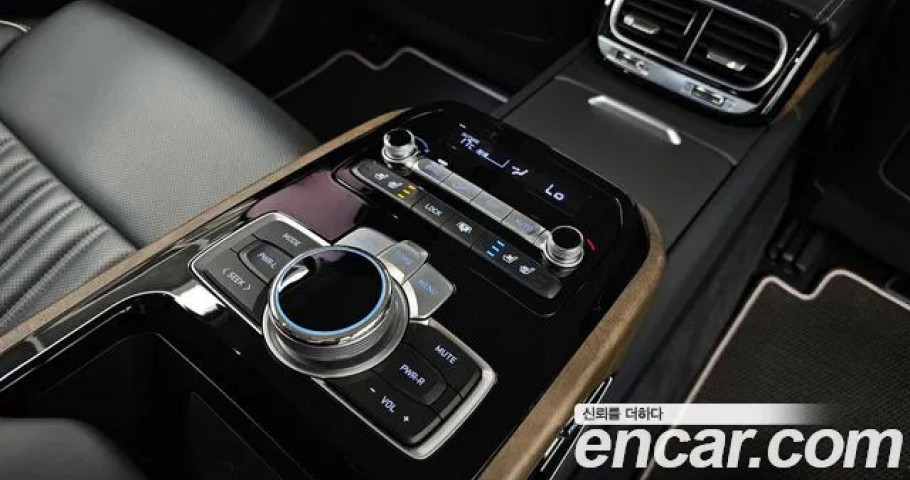 Genesis G90 