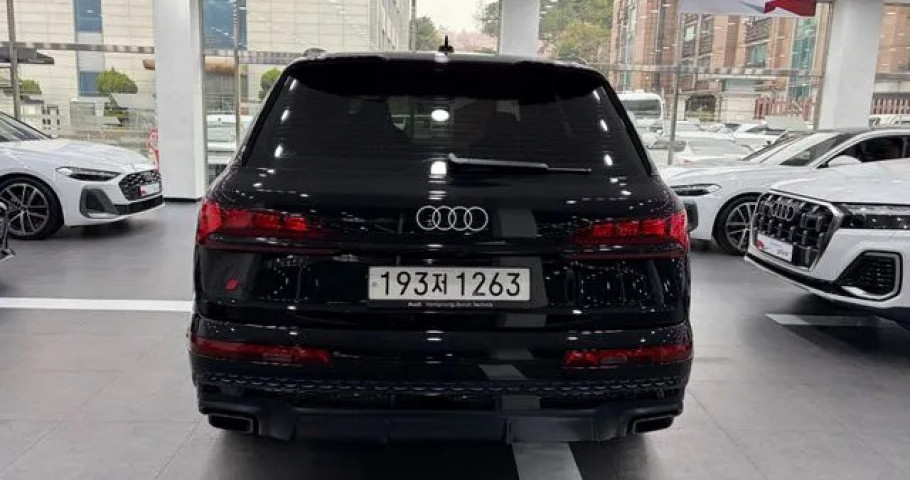 Audi Q7 