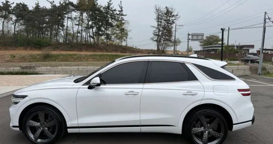 Genesis Gv70 