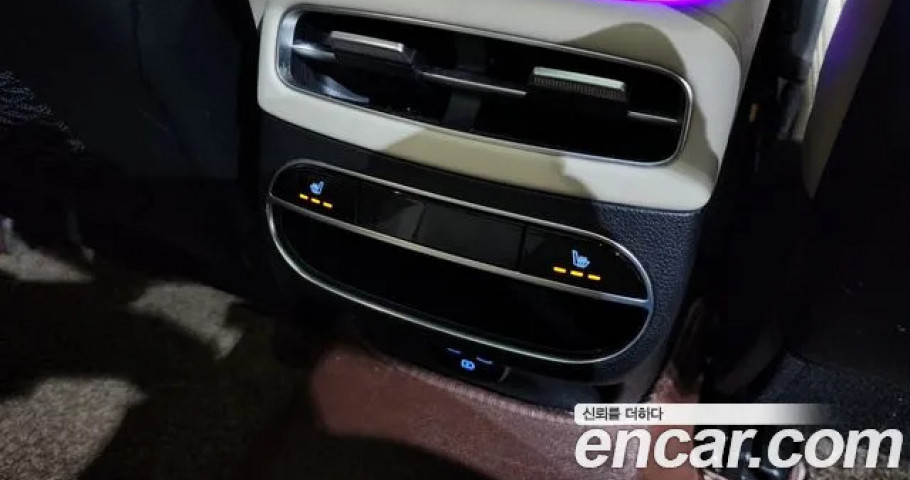 Genesis Gv70 