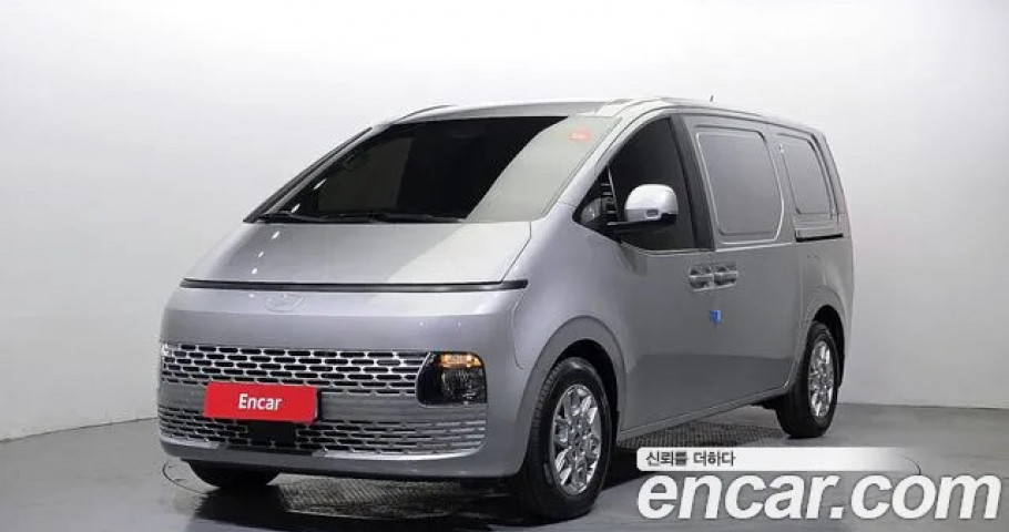 Hyundai Staria 