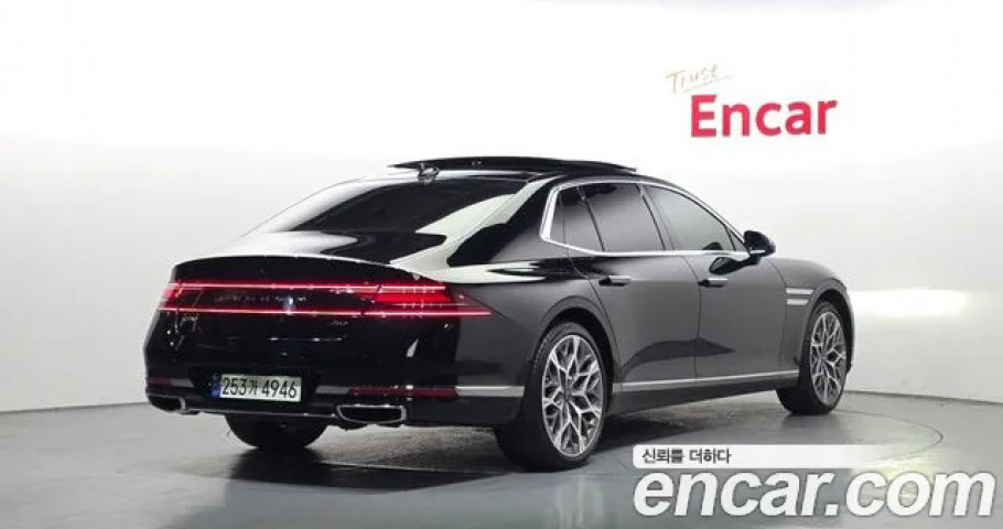 Genesis G90 