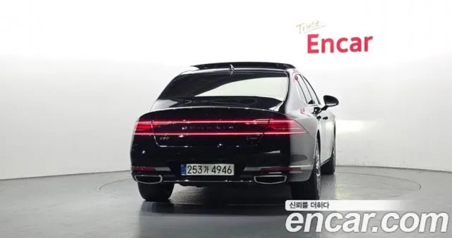 Genesis G90 