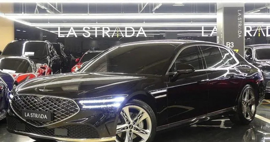Genesis G90 