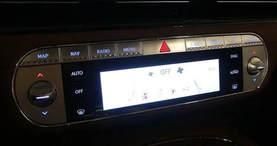 Genesis G90 