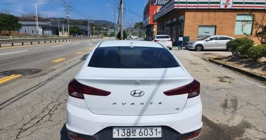 Hyundai Avante (Elantra) 