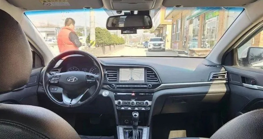 Hyundai Avante (Elantra) 