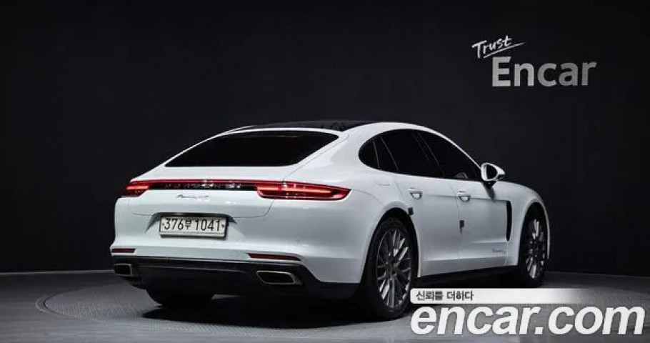 Porsche Panamera 