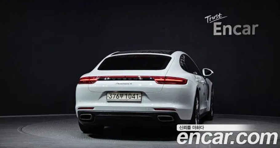 Porsche Panamera 