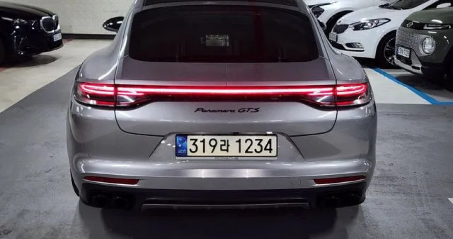 Porsche Panamera 