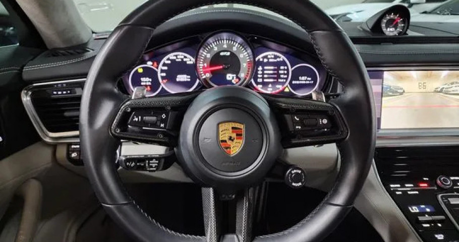 Porsche Panamera 
