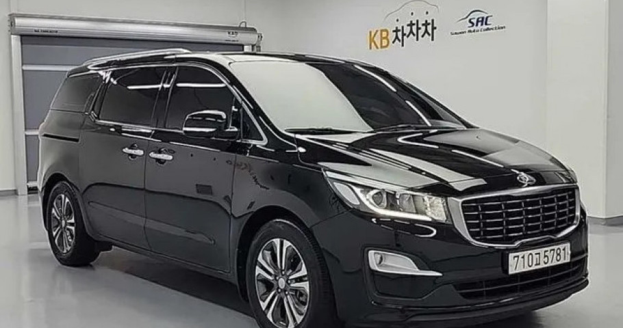 Kia Carnival 