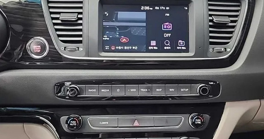 Kia Carnival 