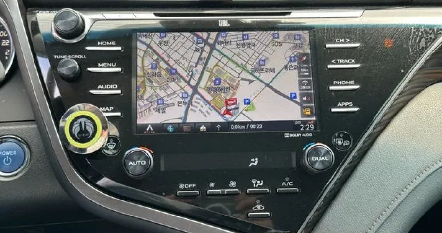 Toyota Camry 