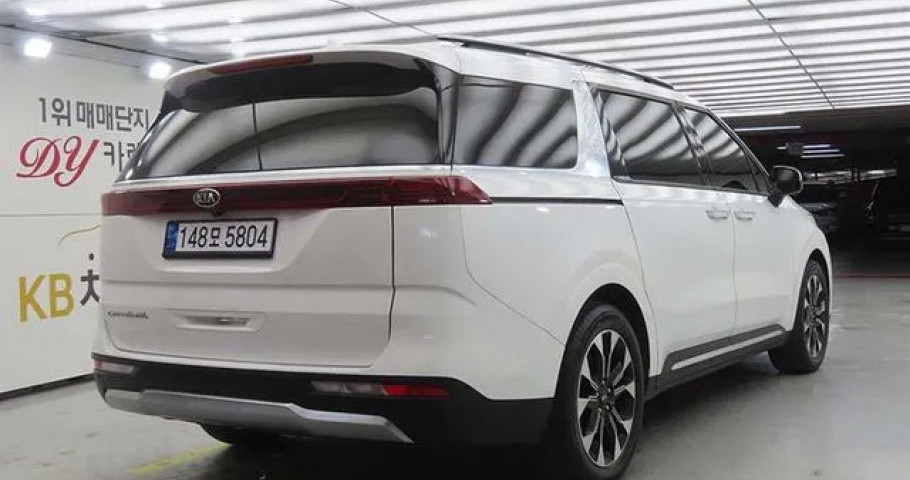 Kia Carnival 