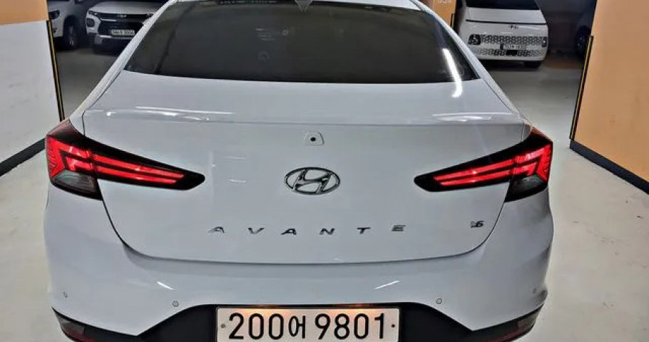 Hyundai Avante (Elantra) 