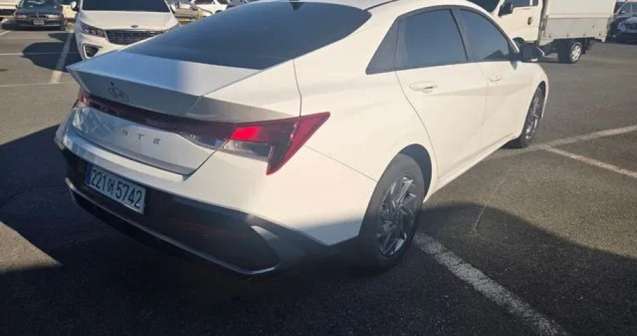 Hyundai Avante (Elantra) 