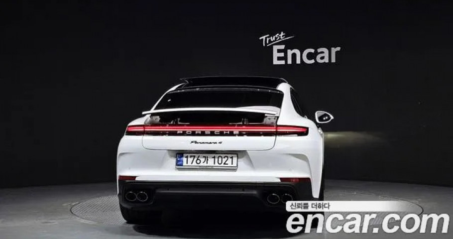 Porsche Panamera 