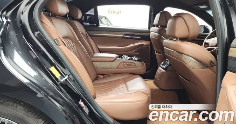 Genesis G90 