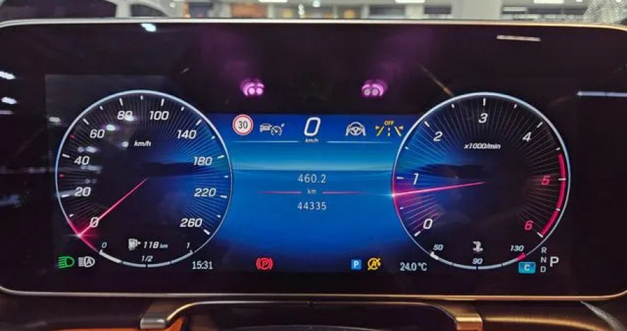 Mercedes-Benz S-Class 