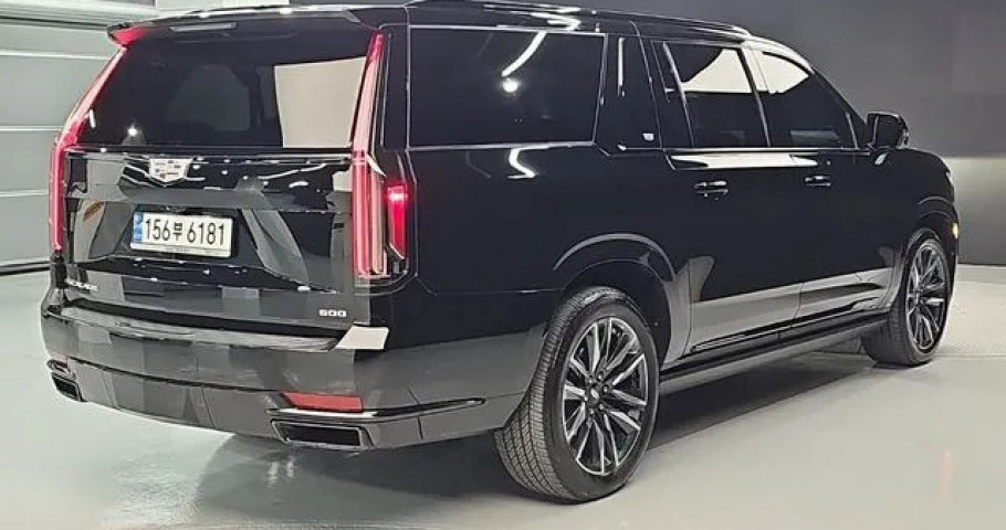 Cadillac Escalade 