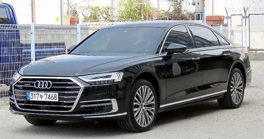 Audi A8 