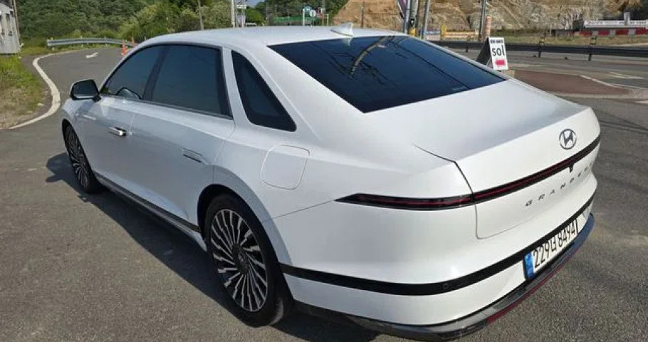 Hyundai Grandeur 