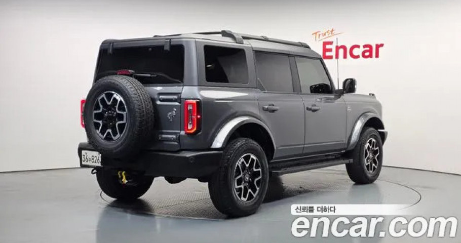 Ford Bronco 