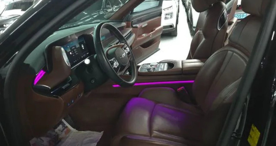 Genesis G90 