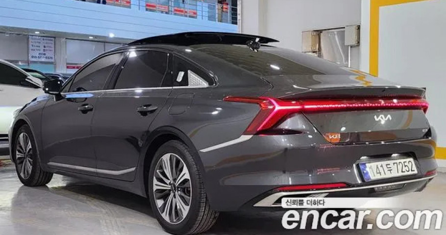 Kia K8 