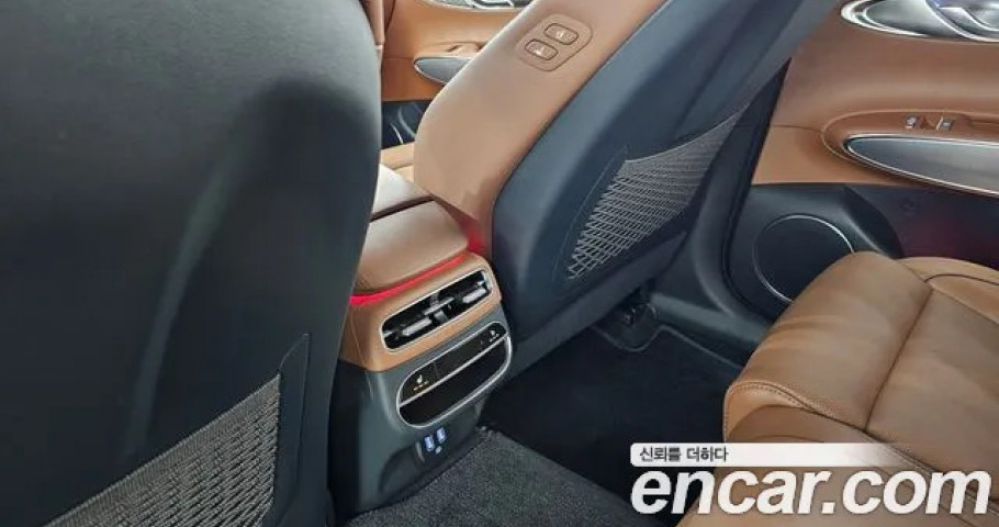 Genesis Gv70 