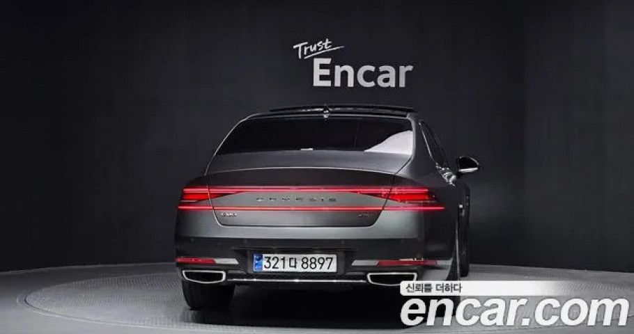 Genesis G90 