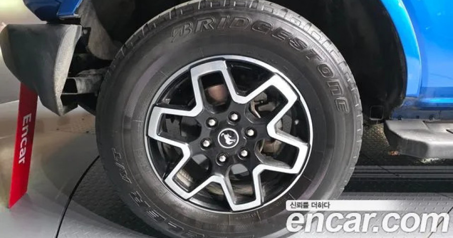 Ford Bronco 