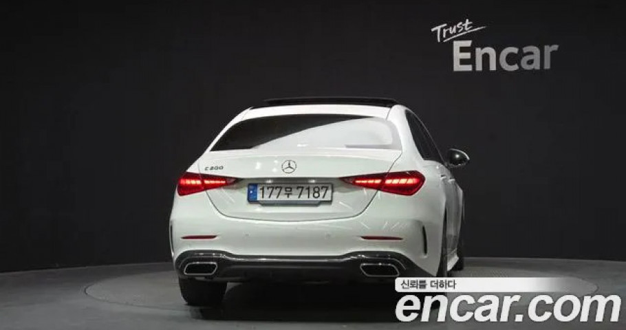 Mercedes-Benz C-Class 
